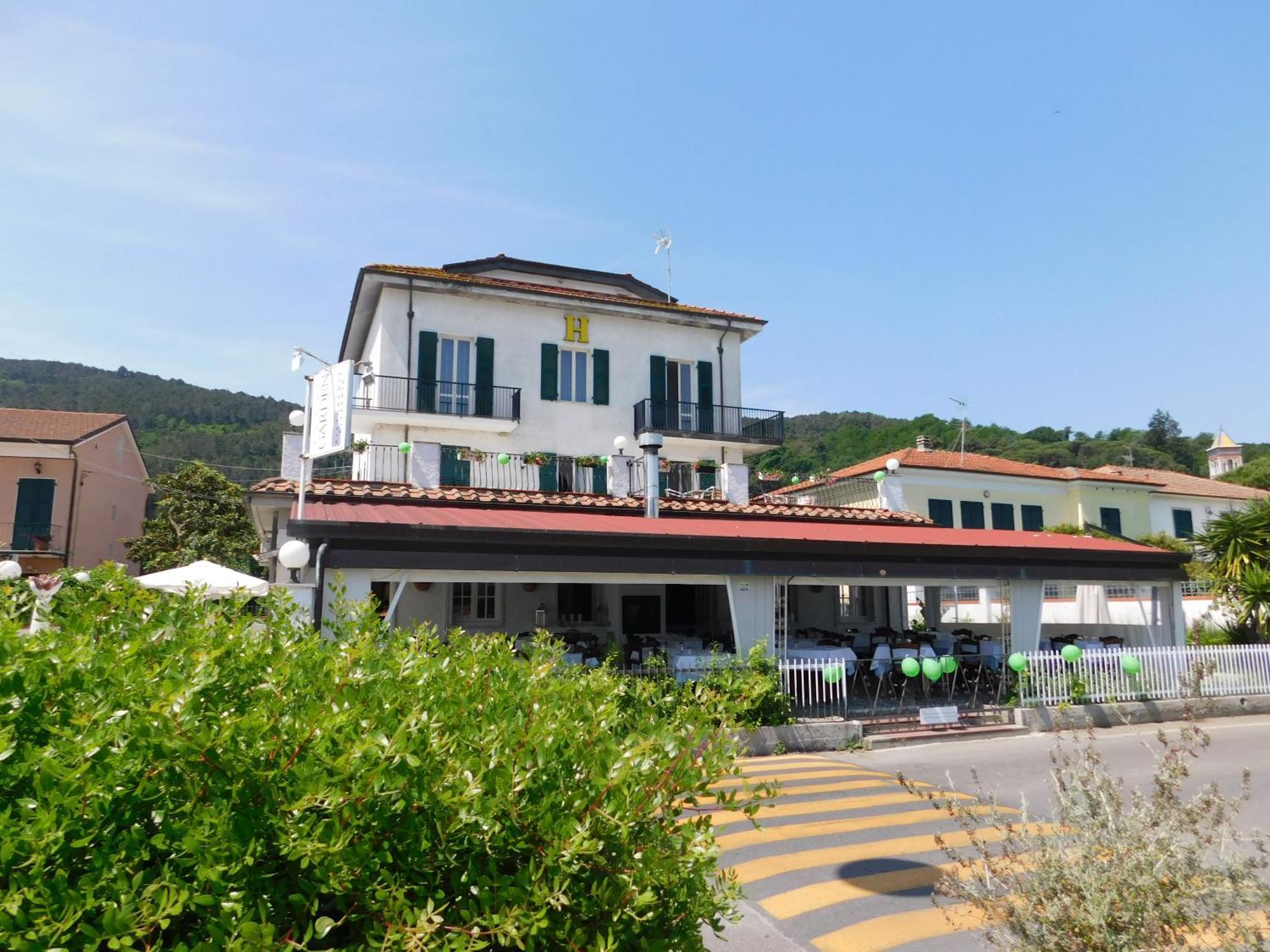 Hotel Garden Bocca Di Magra Екстериор снимка