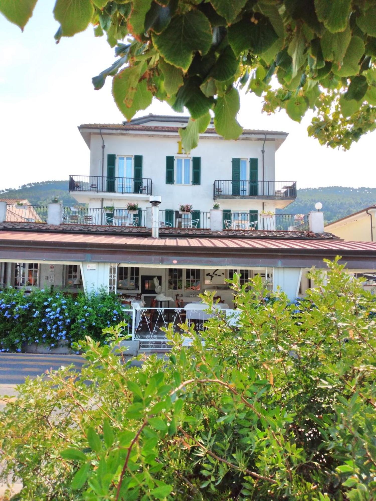 Hotel Garden Bocca Di Magra Екстериор снимка
