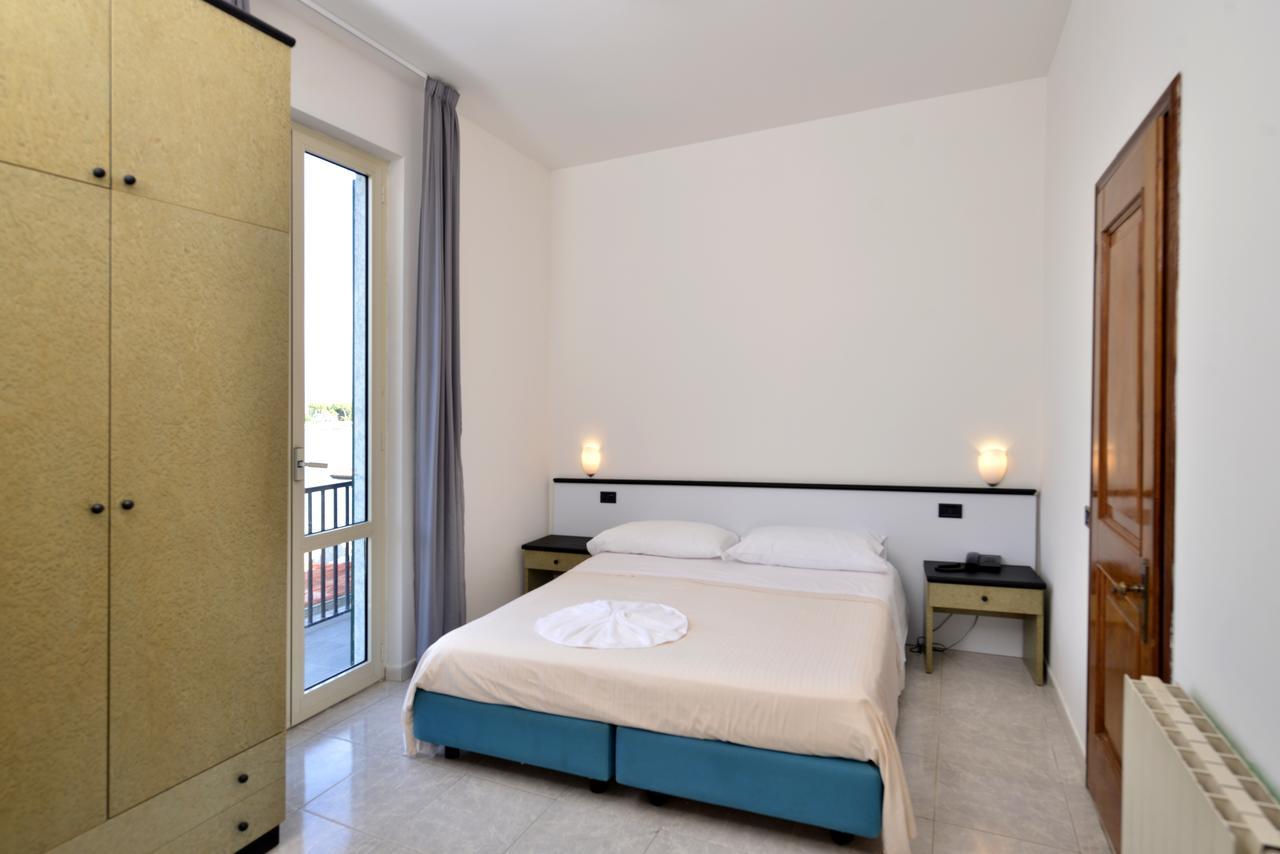Hotel Garden Bocca Di Magra Екстериор снимка