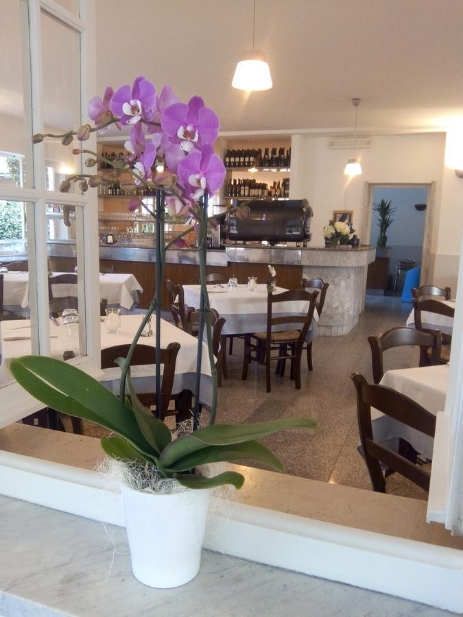Hotel Garden Bocca Di Magra Екстериор снимка